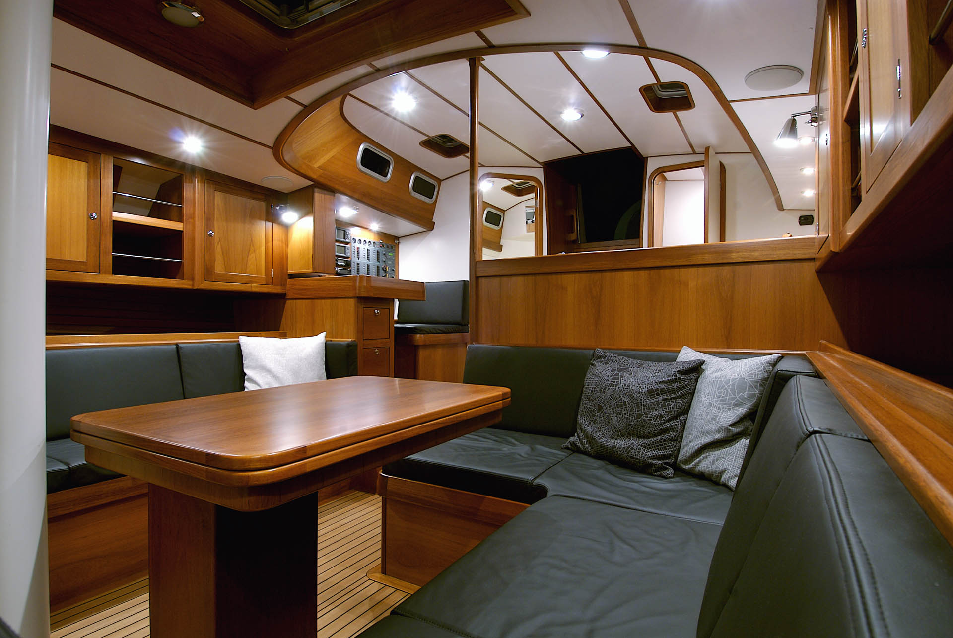 Hutting 50 interior