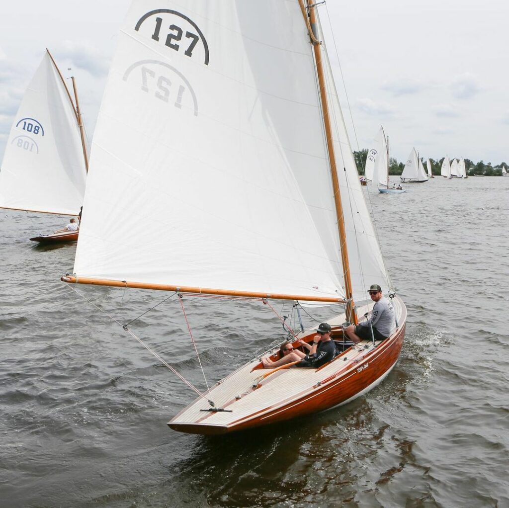 regenboog wedstijdzeilboot